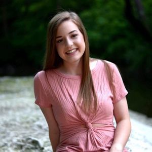 Meet your Posher, Abbie